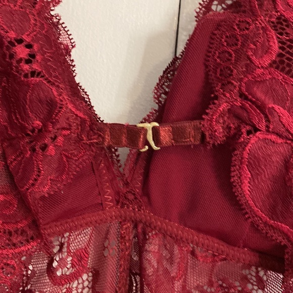 NWOT fashion Nova red lace bodysuit - Picture 9 of 12